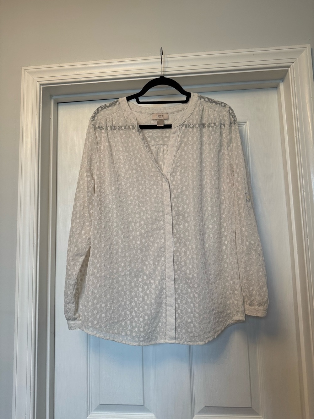 LOFT Ivory Embroidered Floral Long Sleeve Blouse Size Large